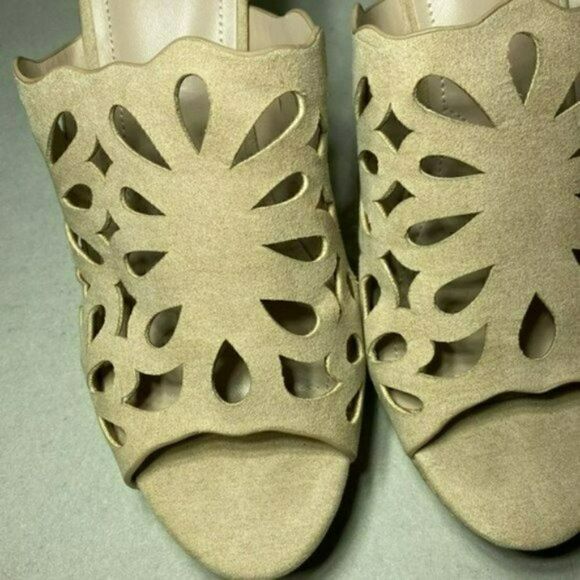 NWOB MSRP $98 Charles By Charles David April Cutout Wedge Sandal - Picture 6 of 9